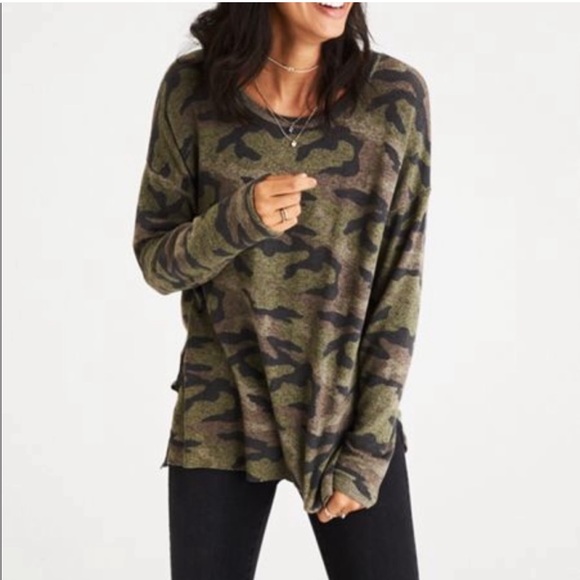 Camo Crew-neck Sweater - Picture 3 of 4